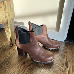 Sorel ADDINGTON™ CHELSEA Boot in Tobacco (Size 8.5)